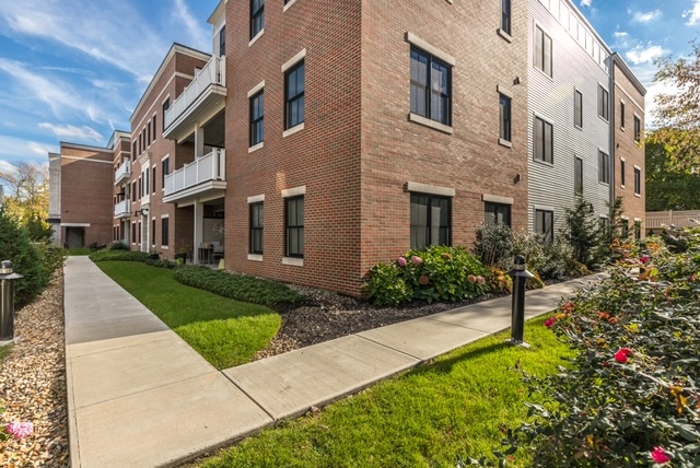 2 bed, 2 bath apartment for rent at 375 Market St Unit 106, Oak Square — photo 11 of 18
