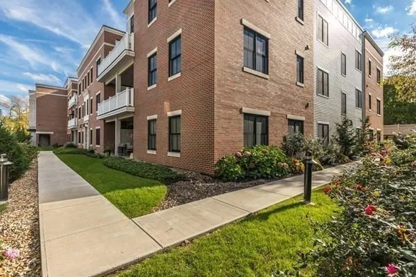 2 bed, 2 bath apartment for rent at 375 Market St Unit 408, Oak Square — photo 5 of 19