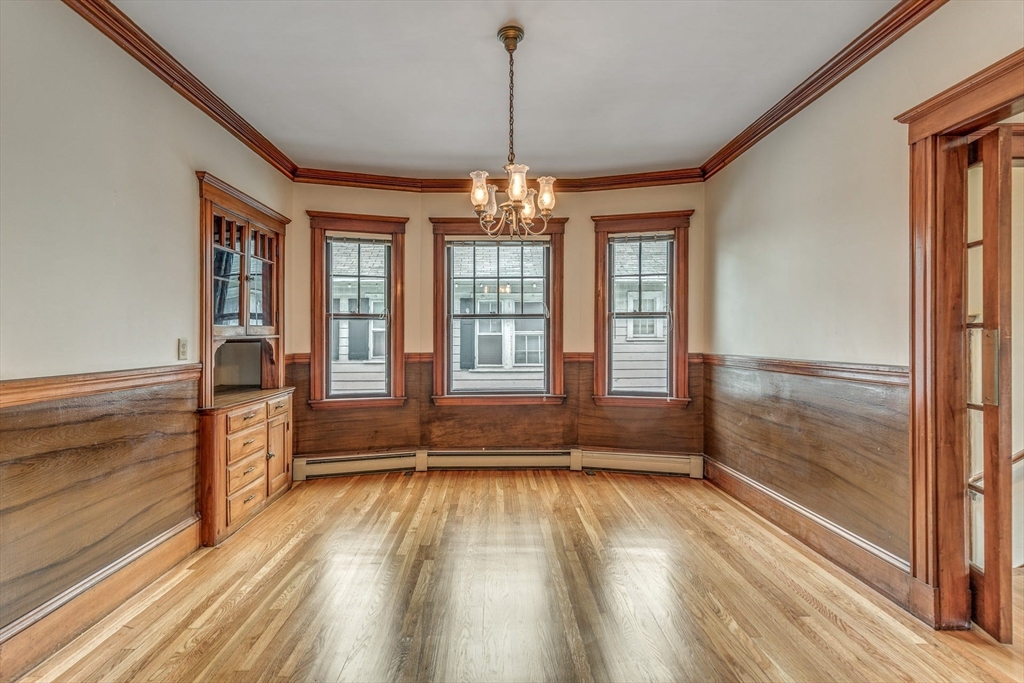 3 bed, 1 bath apartment for rent at 375 Mt Auburn St   Room For Rent Unit 2, West Cambridge — photo 2 of 26