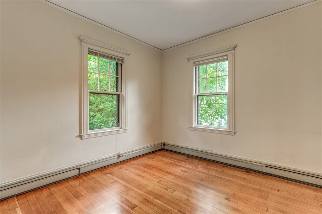 3 bed, 1 bath apartment for rent at 375 Mt Auburn St   Room For Rent Unit 2, West Cambridge — photo 17 of 26