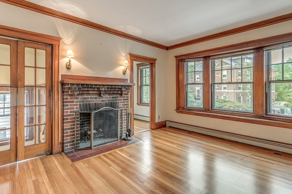 3 bed, 1 bath apartment for rent at 375 Mt Auburn St   Room For Rent Unit 2, West Cambridge — photo 3 of 26