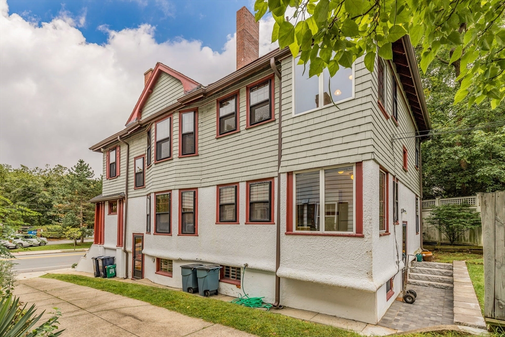 3 bed, 1 bath apartment for rent at 375 Mt Auburn St   Room For Rent Unit 2, West Cambridge — photo 24 of 26