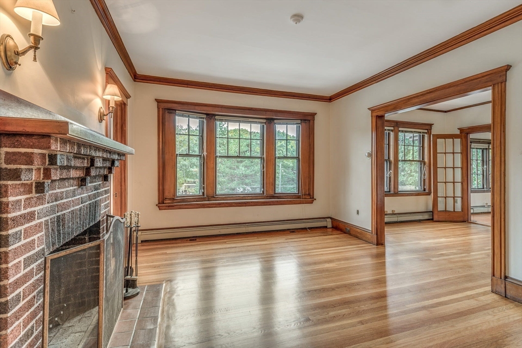 3 bed, 1 bath apartment for rent at 375 Mt Auburn St   Room For Rent Unit 2, West Cambridge — photo 4 of 26