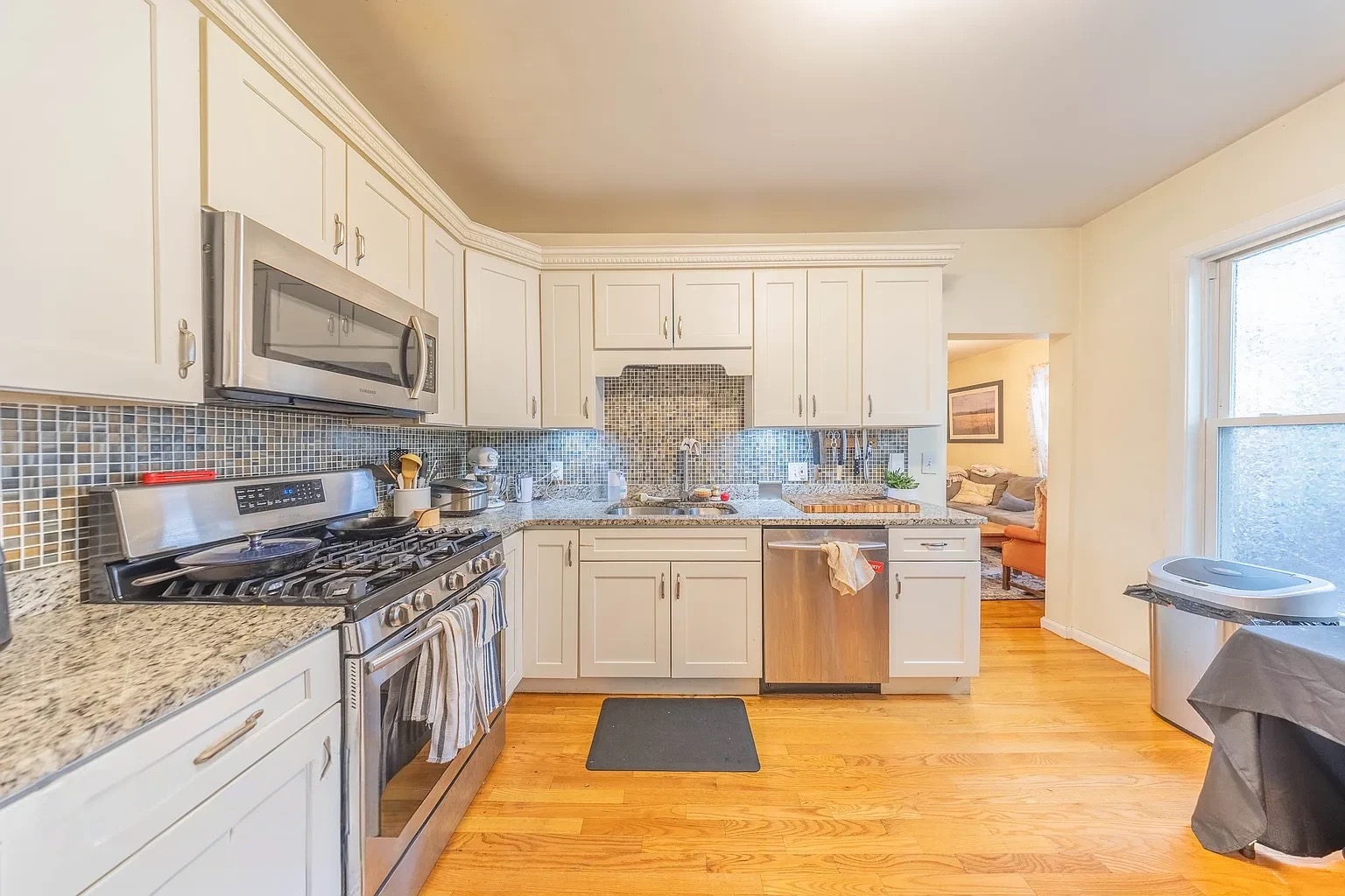 3 bed, 1 bath apartment for rent at 375 Prospect St Unit 1A, Wellington-Harrington — photo 2 of 14