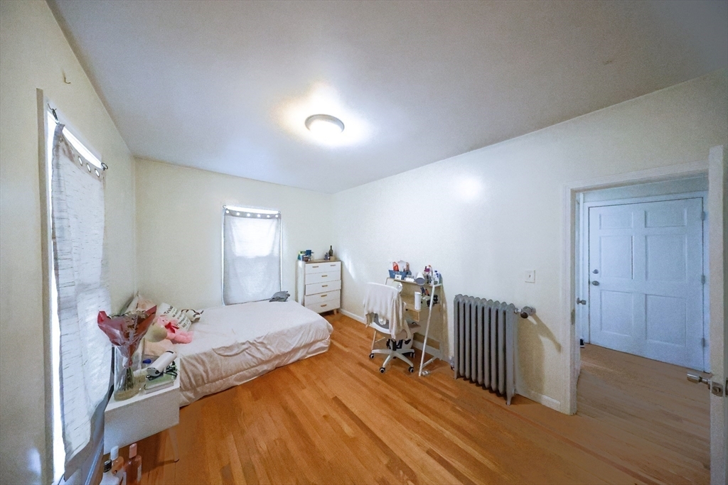 4 bed, 1 bath apartment for rent at 375 Prospect St Unit 2, Wellington-Harrington — photo 8 of 12