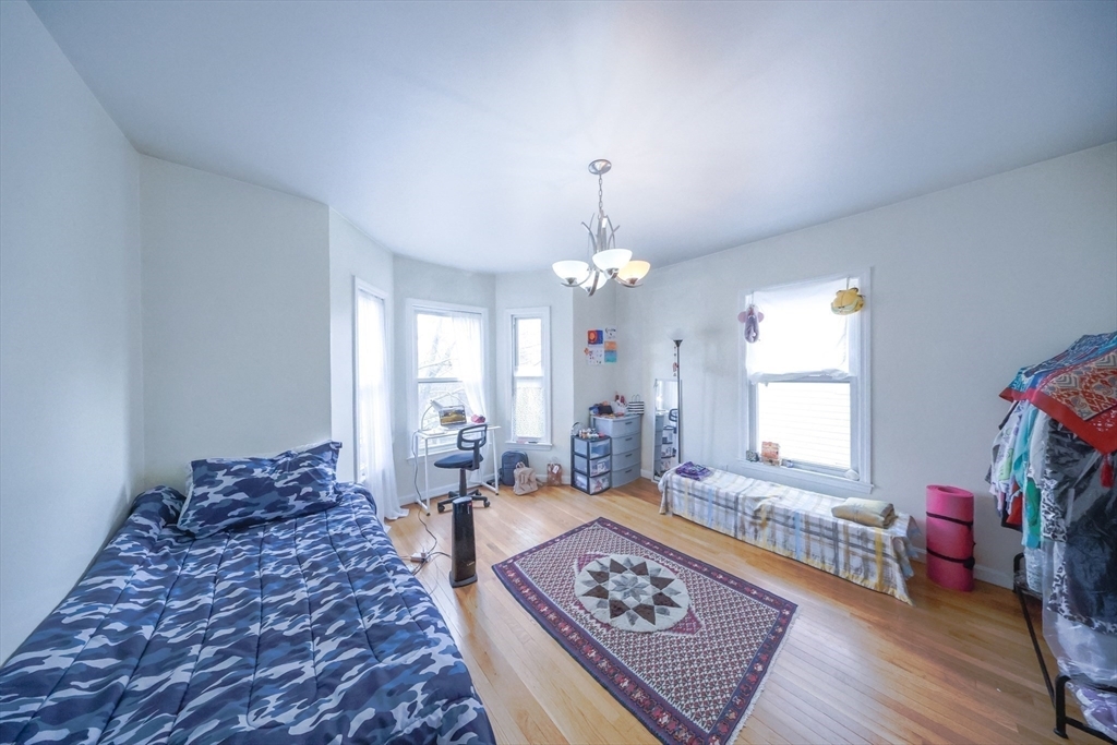 4 bed, 1 bath apartment for rent at 375 Prospect St Unit 2, Wellington-Harrington — photo 9 of 12