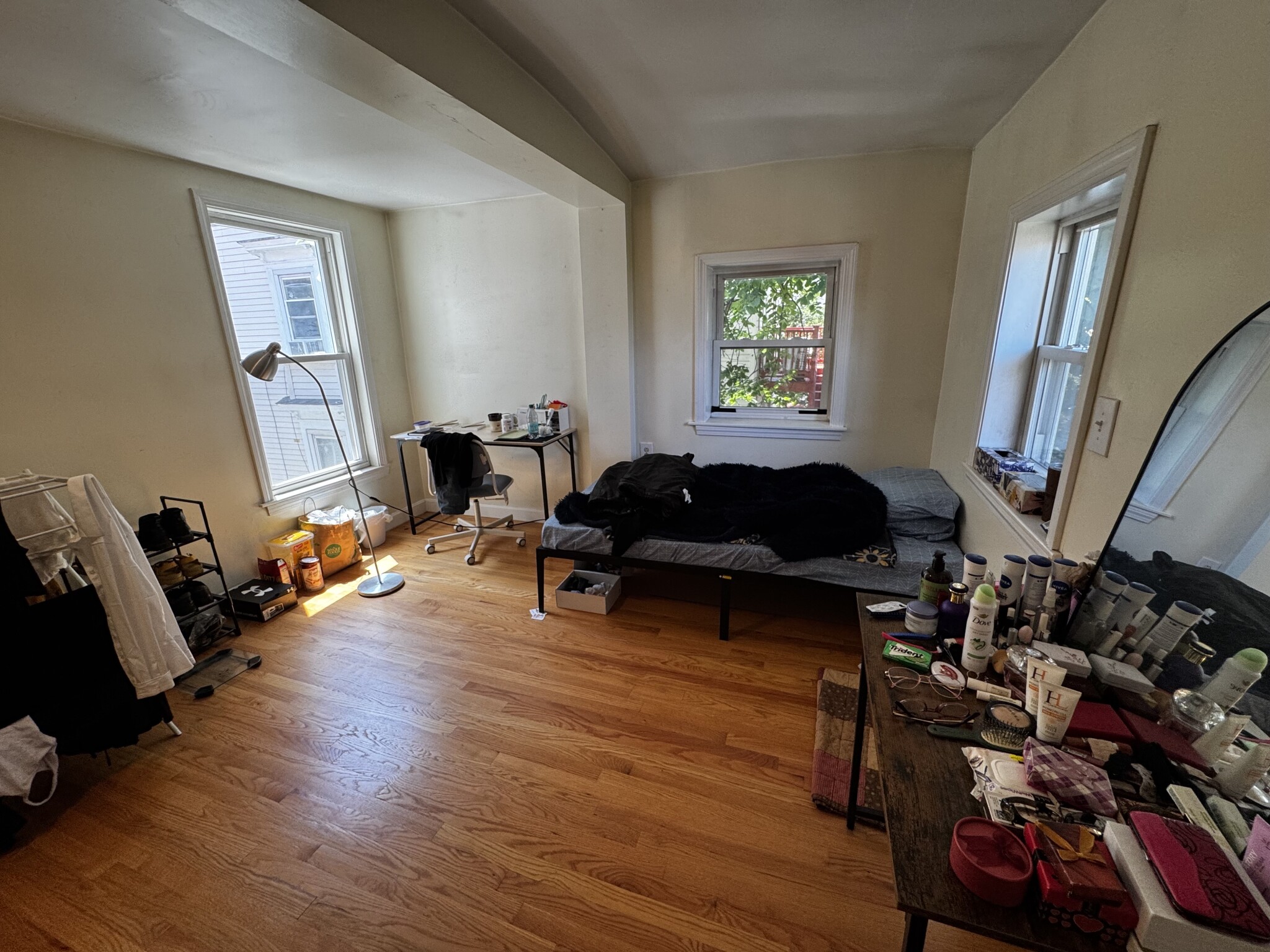4 bed, 1 bath apartment for rent at 375 Prospect St Unit 2A, Wellington-Harrington — photo 13 of 28