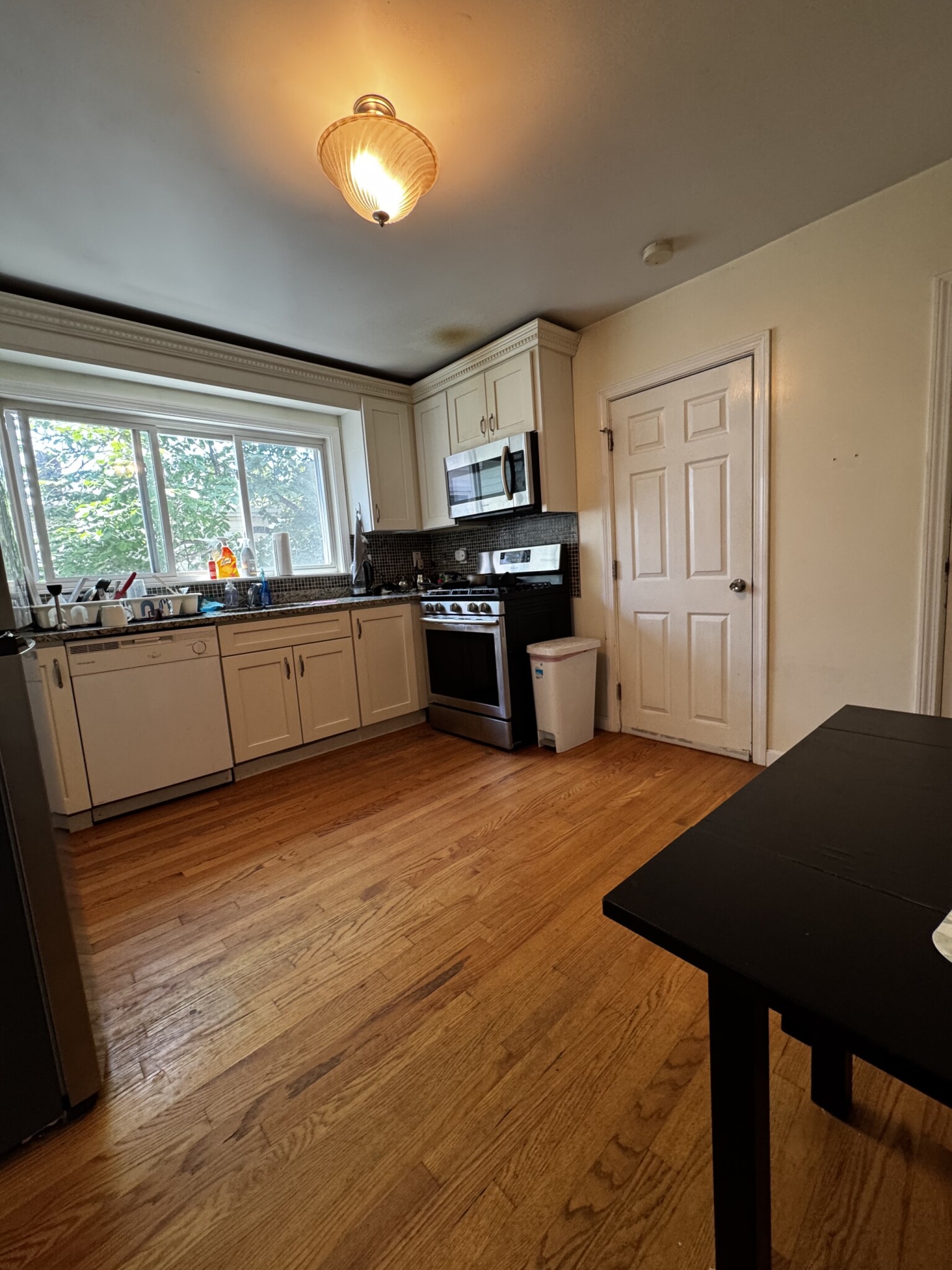 4 bed, 1 bath apartment for rent at 375 Prospect St Unit 2A, Wellington-Harrington