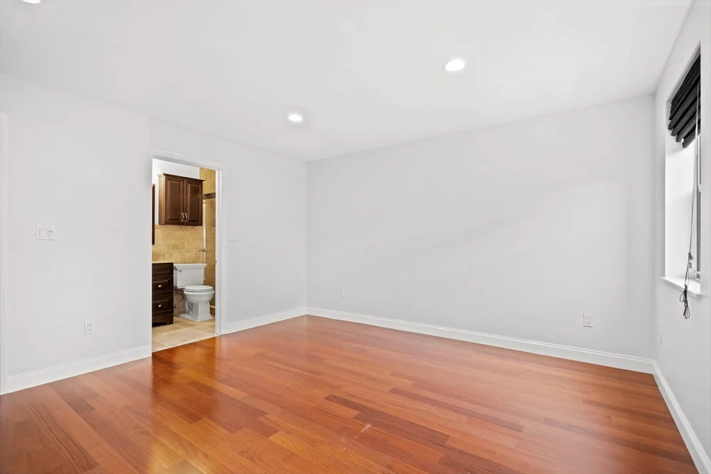 2 bed, 2 bath apartment for rent at 376 Commercial St Unit 4D, Waterfront — photo 26 of 34