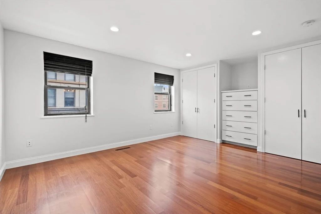 2 bed, 2 bath apartment for rent at 376 Commercial St Unit 4D, Waterfront — photo 24 of 34