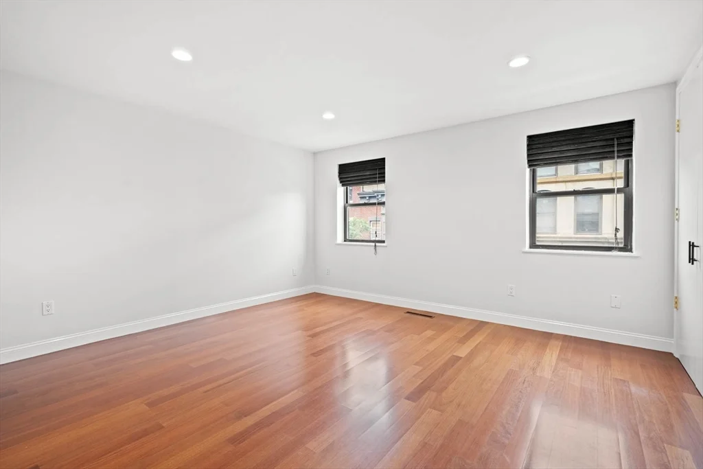 2 bed, 2 bath apartment for rent at 376 Commercial St Unit 4D, Waterfront — photo 25 of 34