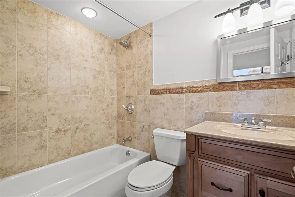 2 bed, 2 bath apartment for rent at 376 Commercial St Unit 4D, Waterfront — photo 17 of 34