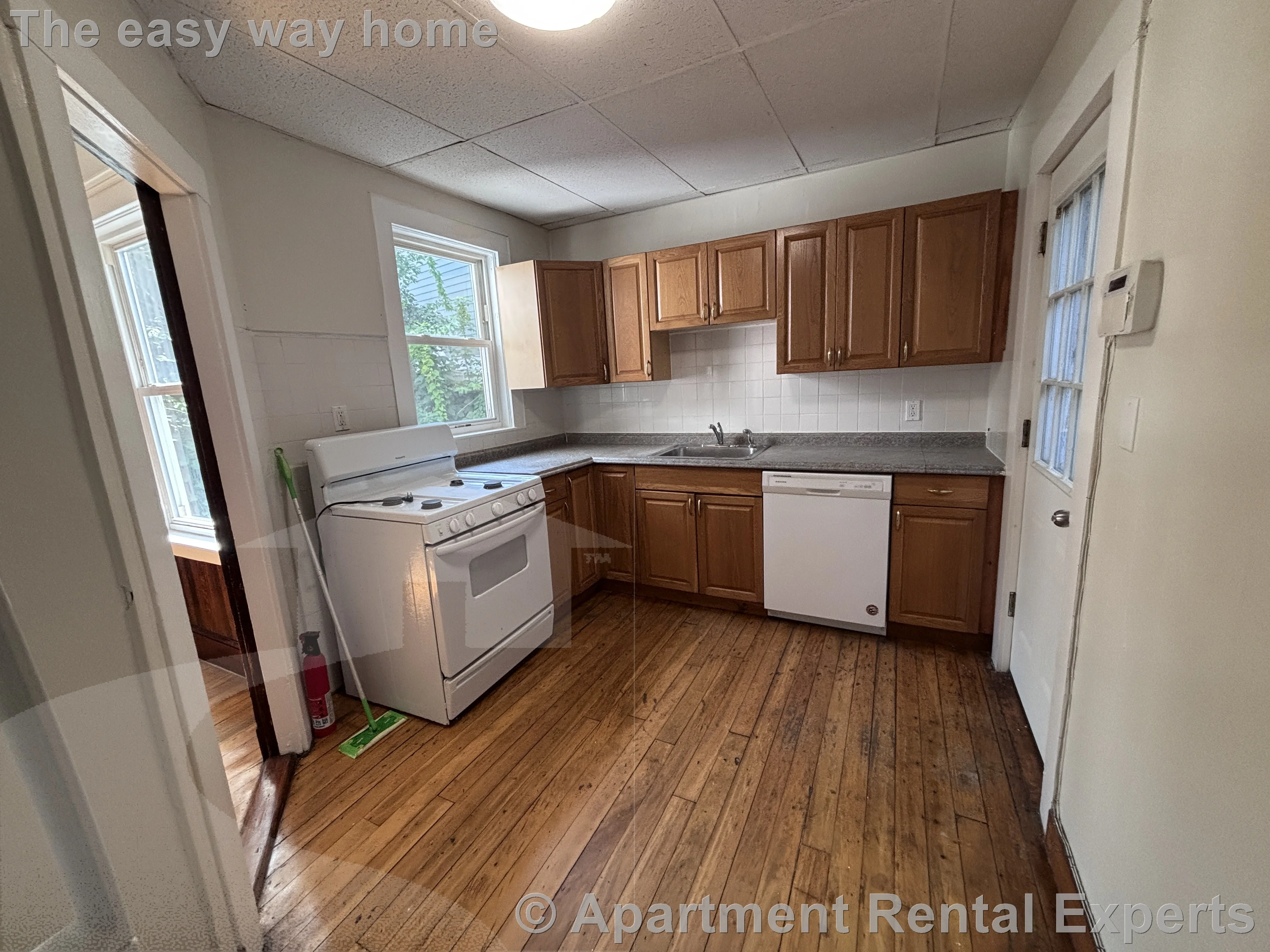 2 bed, 1 bath apartment for rent at 376 Mcgrath Hwy, Union Square — photo 5 of 28