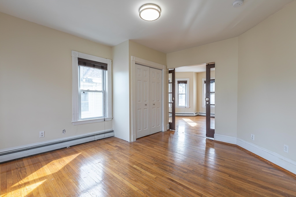5 bed, 2 bath apartment for rent at 376 Medford St Unit 2, Somerville — photo 13 of 41