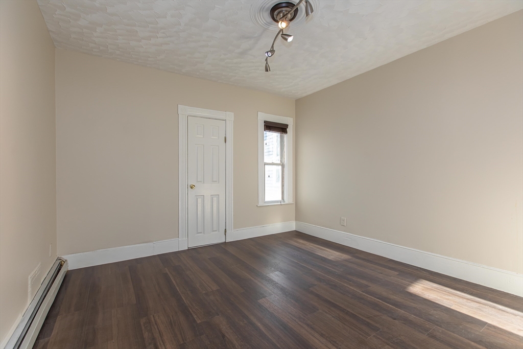 5 bed, 2 bath apartment for rent at 376 Medford St Unit 2, Somerville — photo 20 of 41