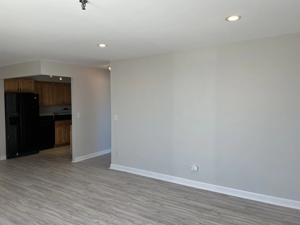 1 bed, 1 bath apartment for rent at 376 Ocean Ave Unit 1005, Revere — photo 19 of 21