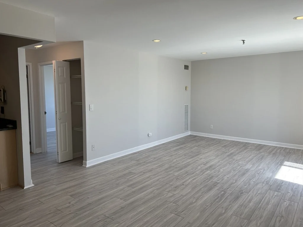 1 bed, 1 bath apartment for rent at 376 Ocean Ave Unit 1005, Revere — photo 20 of 21