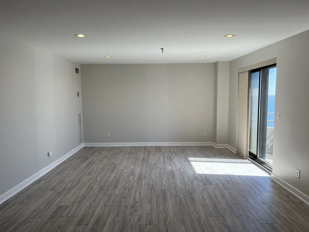 1 bed, 1 bath apartment for rent at 376 Ocean Ave Unit 1005, Revere — photo 4 of 21