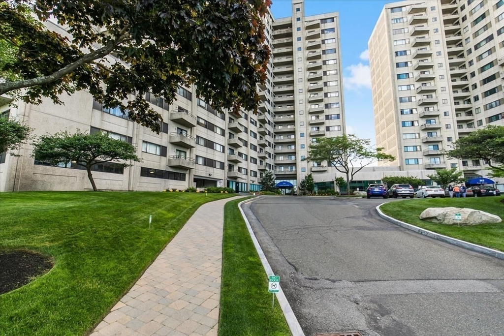 1 bed, 1 bath apartment for rent at 376 Ocean Ave Unit 1111, Revere Beach — photo 2 of 28