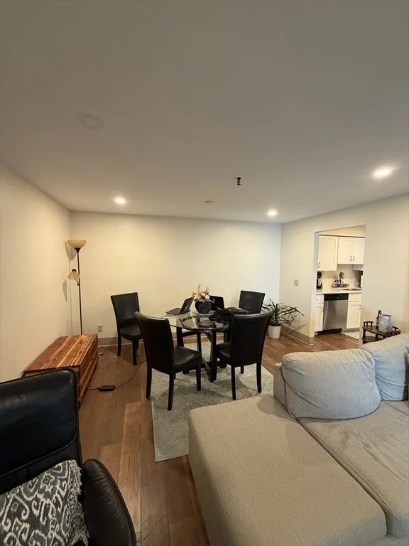 3 bed, 2 bath apartment for rent at 376 Ocean Ave Unit 901, Revere — photo 6 of 12