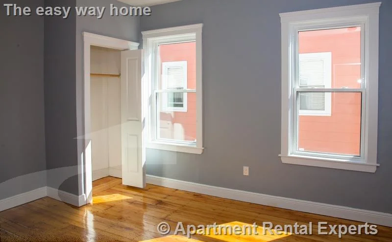 5 bed, 1 bath apartment for rent at 376 Prospect St Unit 3, Inman Square — photo 5 of 10