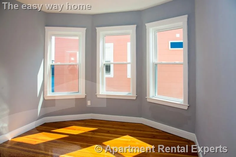 5 bed, 1 bath apartment for rent at 376 Prospect St Unit 3, Inman Square — photo 4 of 10