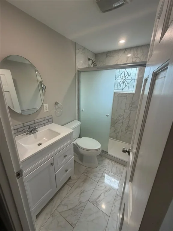 3 bed, 1 bath apartment for rent at 376 Revere Beach Pkwy Unit 1, Revere — photo 3 of 23