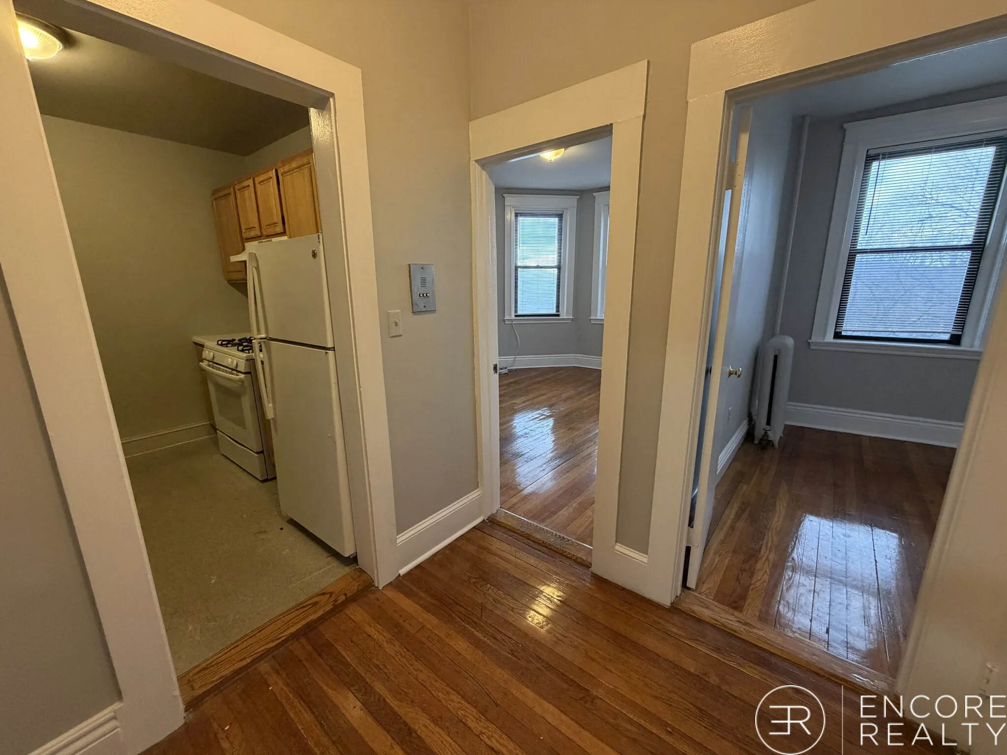 1 bed, 1 bath apartment for rent at 376 Riverway Unit 10, Mission Hill — photo 5 of 13