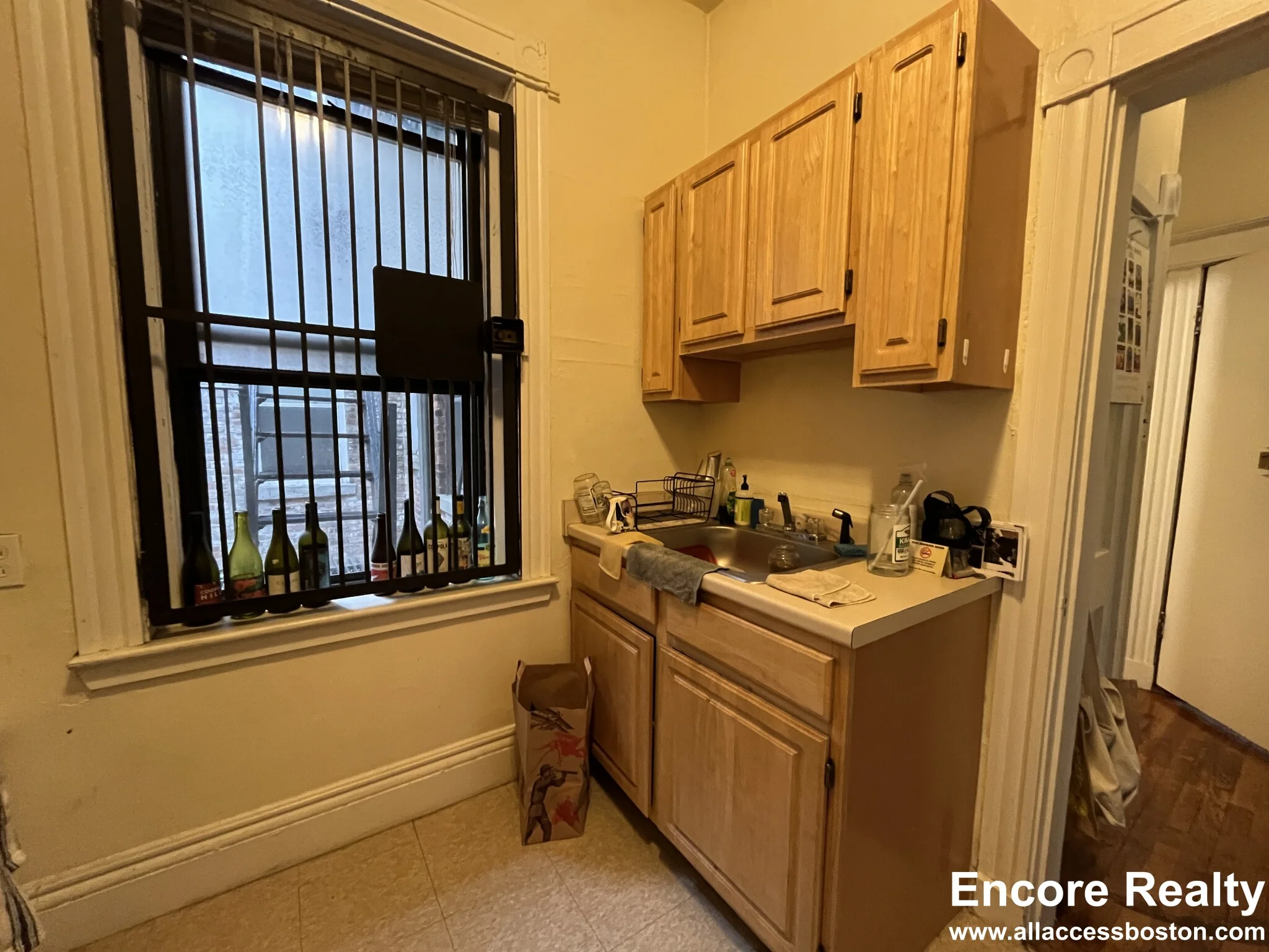 Studio bed, 1 bath apartment for rent at 376 Riverway Unit 1M, Mission Hill — photo 11 of 16