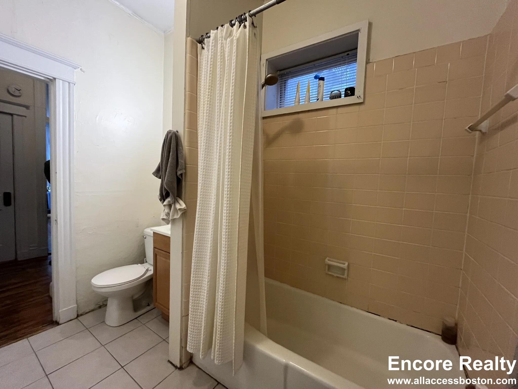 Studio bed, 1 bath apartment for rent at 376 Riverway Unit 1M, Mission Hill — photo 14 of 16