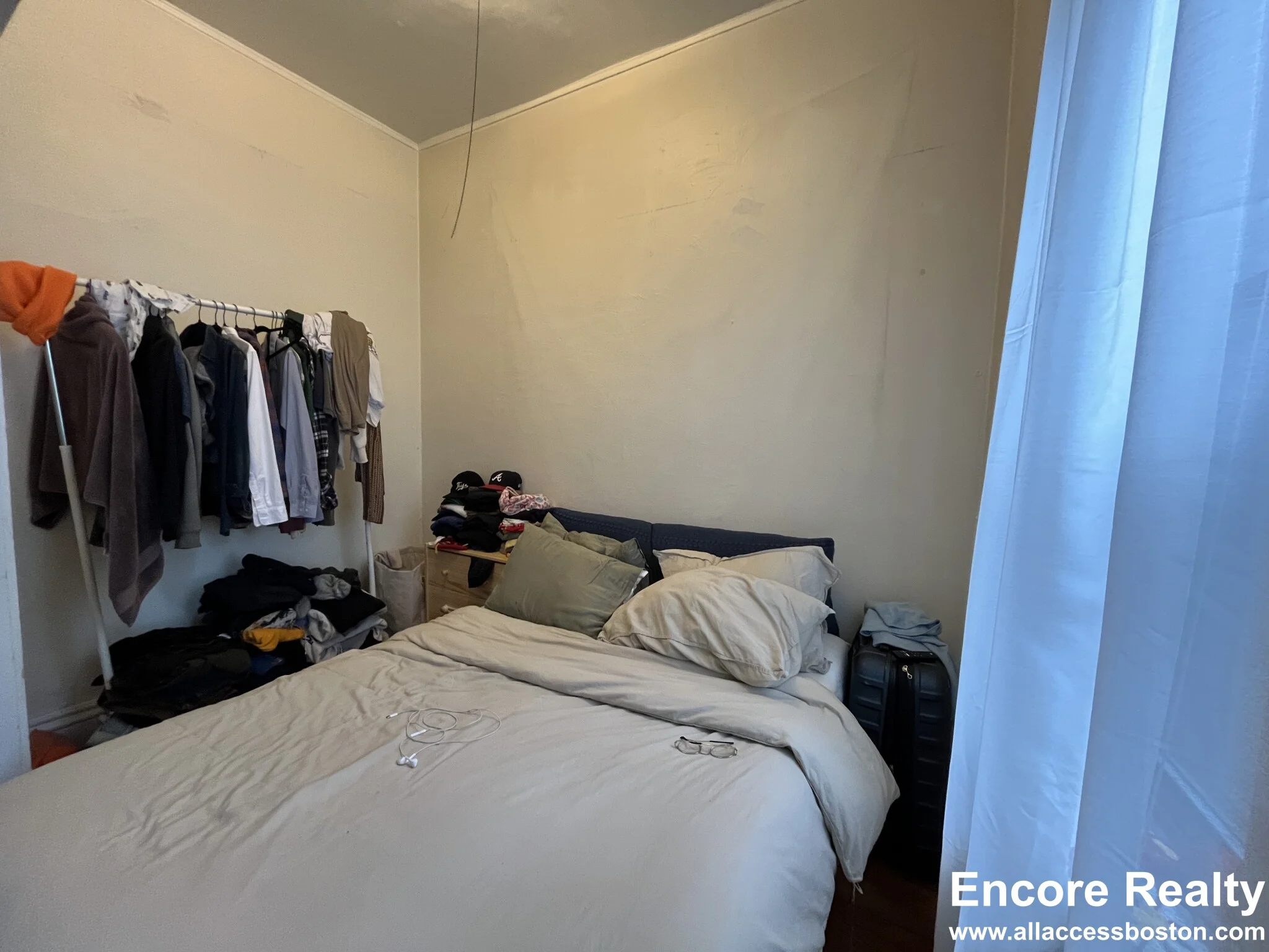 Studio bed, 1 bath apartment for rent at 376 Riverway Unit 1M, Mission Hill — photo 6 of 16