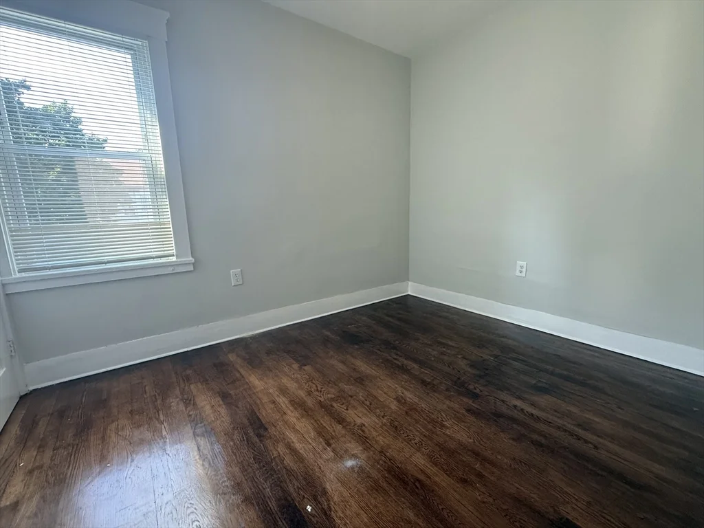 2 bed, 1 bath apartment for rent at 376 Summer St Unit 2, New Bedford — photo 7 of 13
