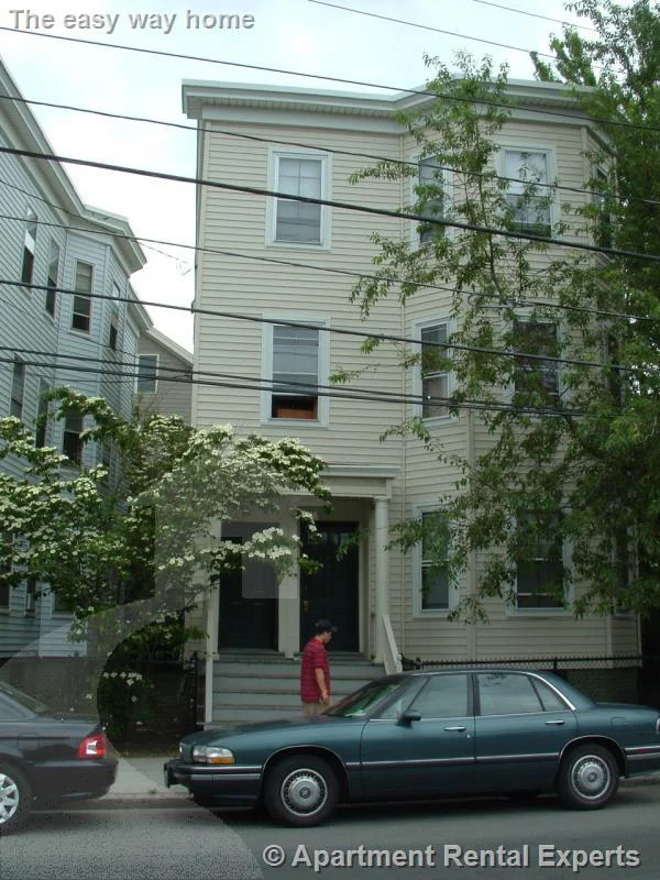 3 bed, 1 bath apartment for rent at 376 Washington St Unit 1, Ward Two — photo 10 of 10