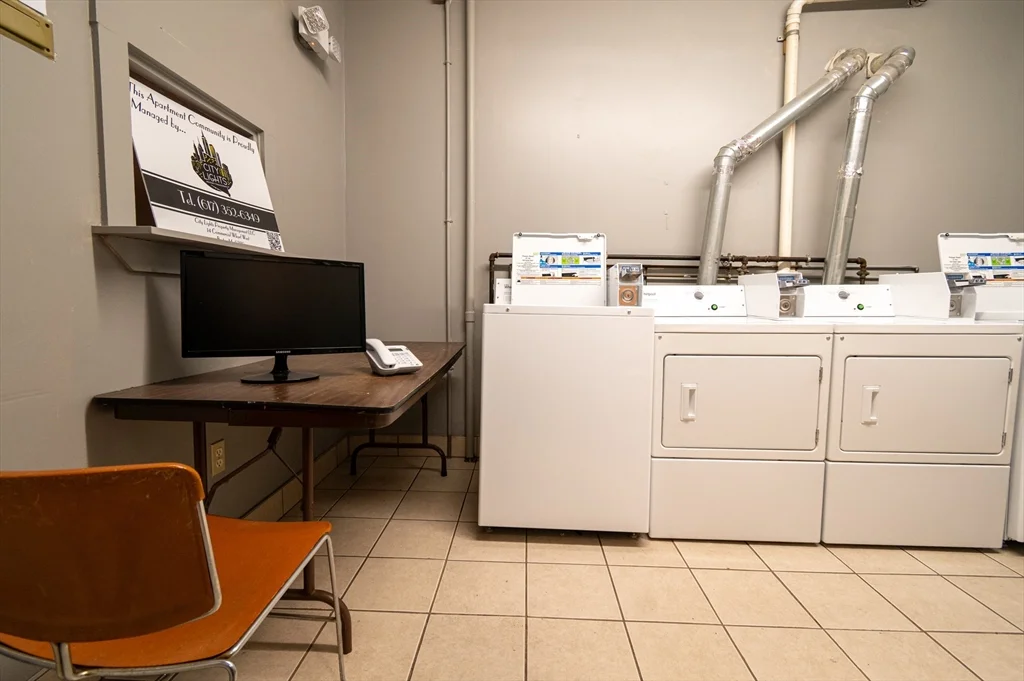 1 bed, 1 bath apartment for rent at 376 Washington St Unit 12, Lynn — photo 4 of 4