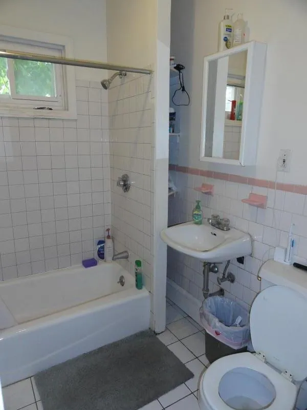 4 bed, 1 bath apartment for rent at 376 Washington St Unit 2, Ward Two — photo 3 of 6