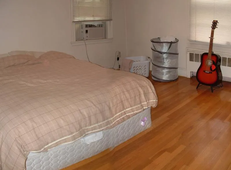 4 bed, 1 bath apartment for rent at 376 Washington St Unit 2, Ward Two — photo 5 of 6
