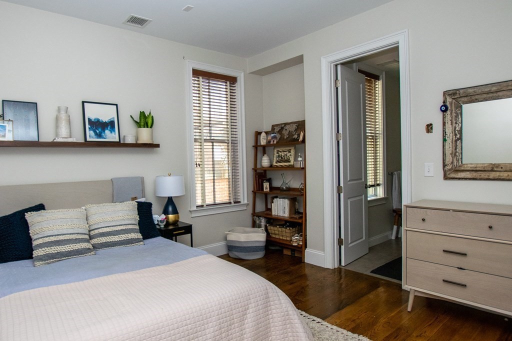 2 bed, 2 bath apartment for rent at 376 West Broadway Unit 3, South Boston — photo 9 of 20