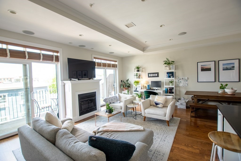 2 bed, 2 bath apartment for rent at 376 West Broadway Unit 3, South Boston — photo 1 of 20