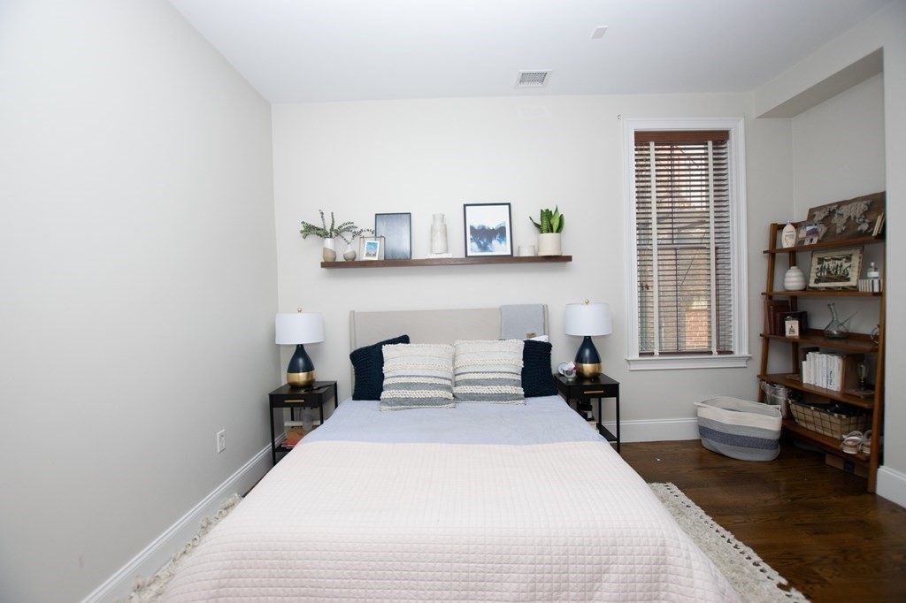 2 bed, 2 bath apartment for rent at 376 West Broadway Unit 3, South Boston — photo 10 of 20