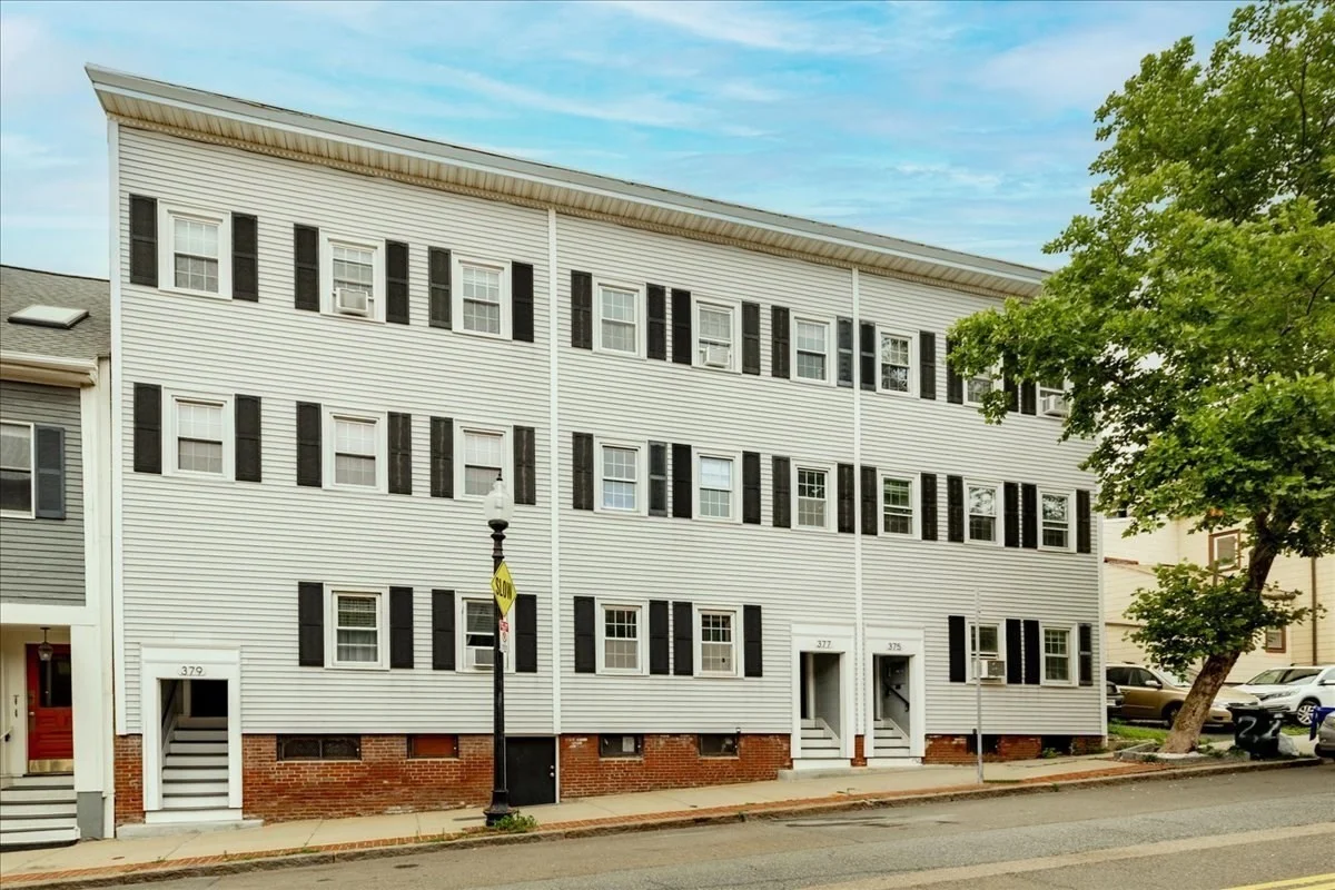 2 bed, 1 bath apartment for rent at 377 Bunker Hill St Unit 2, Charlestown — photo 23 of 23