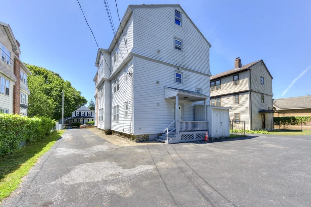 3 bed, 1 bath apartment for rent at 377 Chandler St Unit 1, Worcester — photo 26 of 27