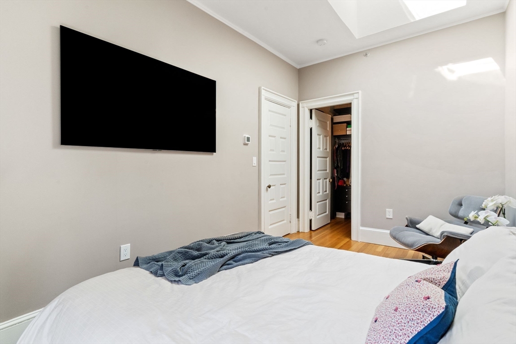 1 bed, 1 bath apartment for rent at 377 Commonwealth Ave Unit 7, Back Bay — photo 5 of 6