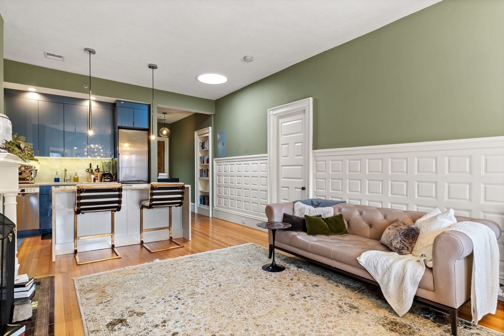 1 bed, 1 bath apartment for rent at 377 Commonwealth Ave Unit 7, Back Bay — photo 2 of 6