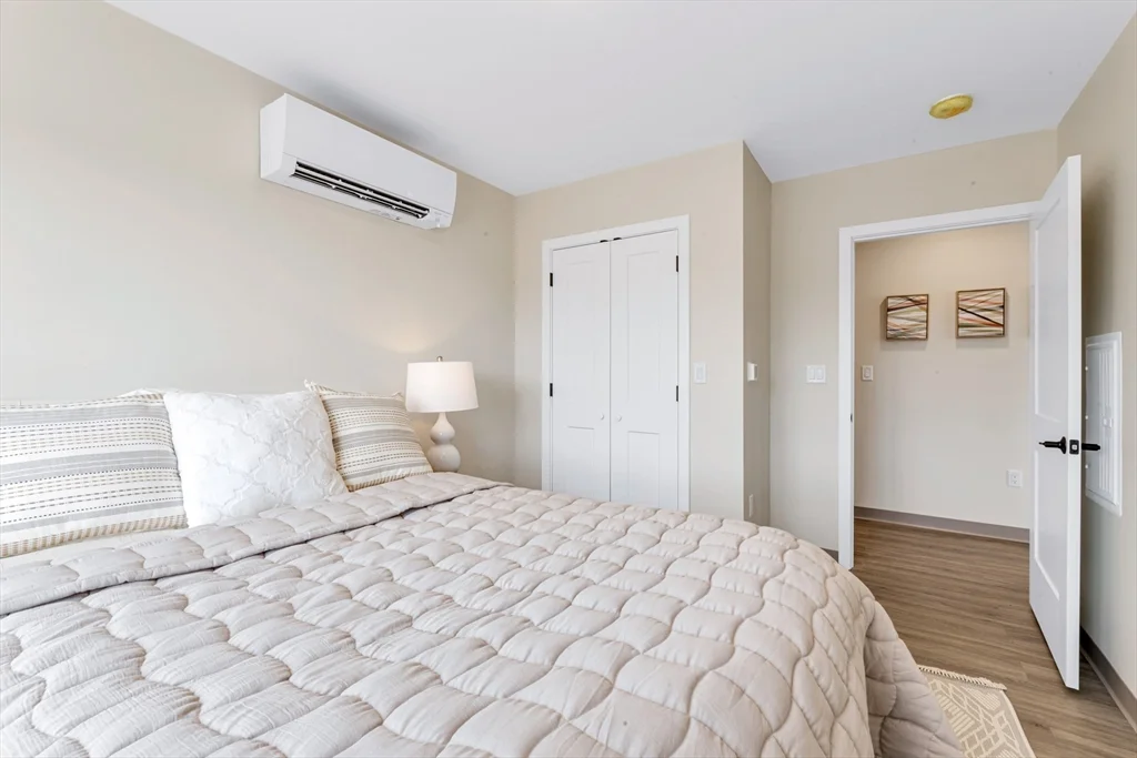 2 bed, 1 bath apartment for rent at 377 Cummins Highway Unit 2, Roslindale — photo 11 of 18