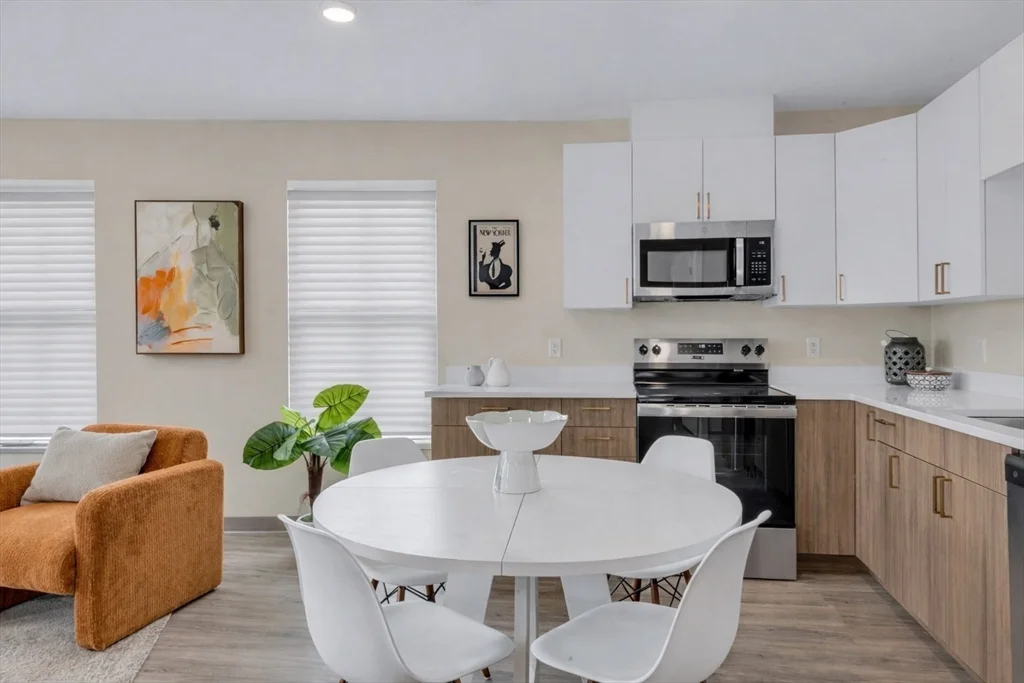 2 bed, 1 bath apartment for rent at 377 Cummins Highway Unit 2, Roslindale — photo 1 of 18