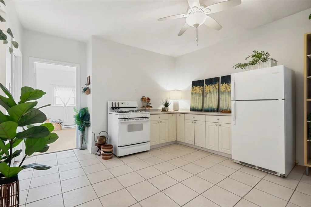 1 bed, 1 bath apartment for rent at 377 Dorchester St Unit 1, South Boston — photo 12 of 18