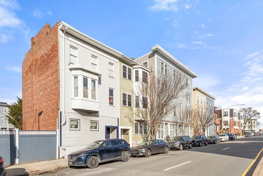 1 bed, 1 bath apartment for rent at 377 Dorchester St Unit 1, South Boston — photo 17 of 18