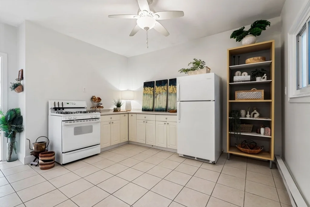 1 bed, 1 bath apartment for rent at 377 Dorchester St Unit 1, South Boston — photo 3 of 18