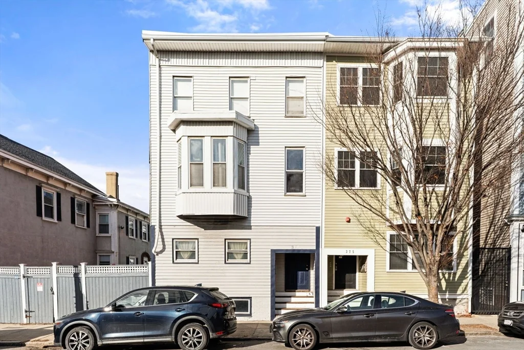 1 bed, 1 bath apartment for rent at 377 Dorchester St Unit 1, South Boston — photo 16 of 18