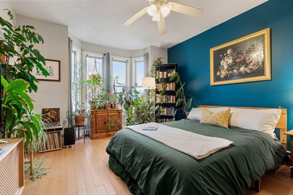 1 bed, 1 bath apartment for rent at 377 Dorchester St Unit 2, South Boston